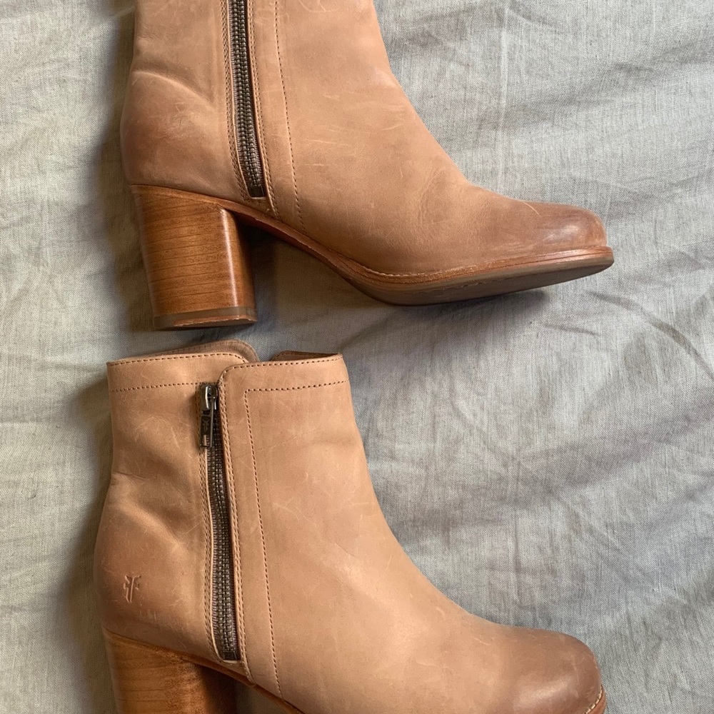 Frye Addie Double Zip Heeled Booties in Dusty Rose